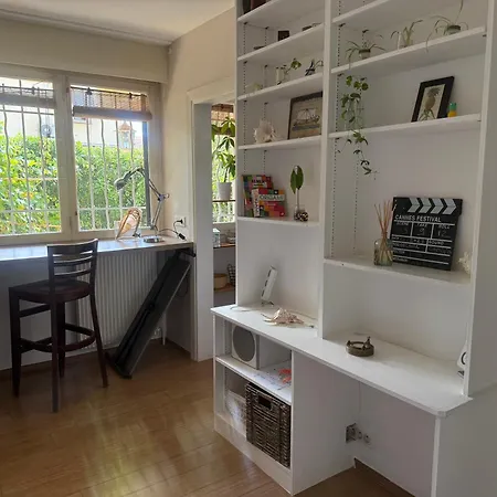 Rez De Jardin Calme Avec Parking - Entrée Des Artistes Appartamento *