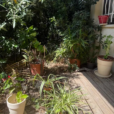 Appartamento Rez De Jardin Calme Avec Parking - Entrée Des Artistes *